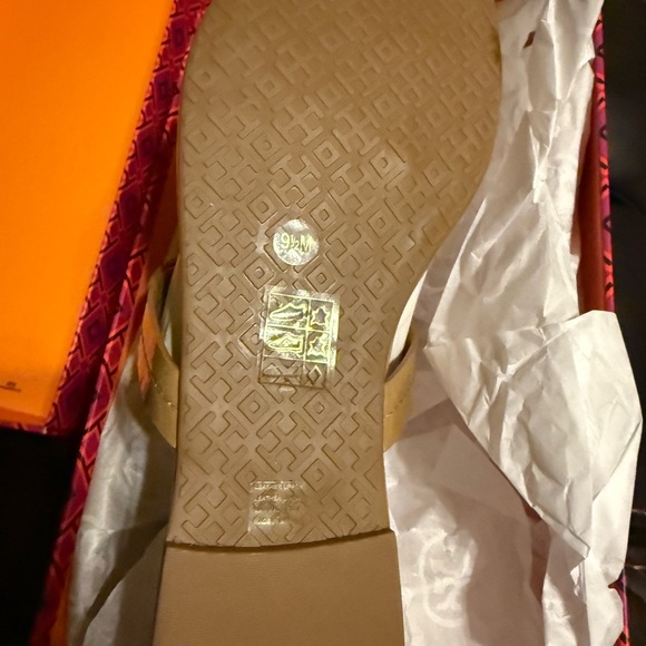 Tory Burch sand miller patent sandals - Picture 2 of 3